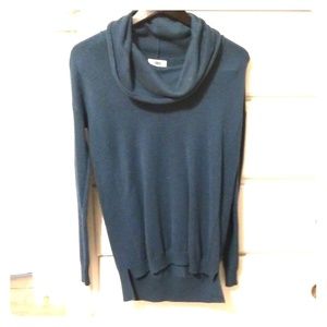 Long sleeve, drop down turtle neck